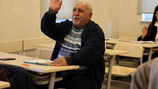 Aydınlılar, Büyükşehir'in kurslarıyla kendini geliştiriyor
