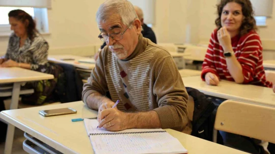Aydınlılar, Büyükşehir'in kurslarıyla kendini geliştiriyor