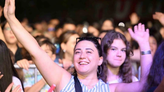 Aydınlılar Zafer Bayramı'nı ünlü santçıyla kutladı