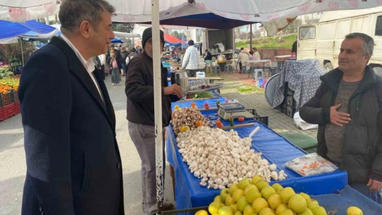 AYESOB Başkanı Künkcü, pazar esnafı ile bir araya geldi