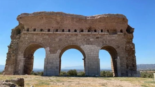 AYESOB'tan Tralleis Antik Kenti'ne büyük destek