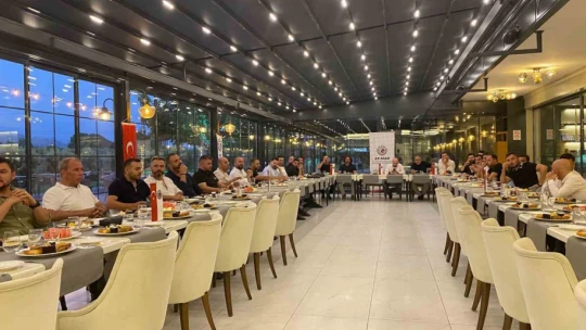 AYSİAD üyeleri istişare toplantısında bir araya geldi