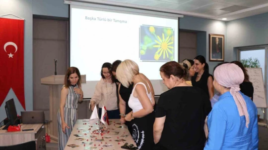 AYTO'da iş dünyasına kadın liderliğini destekleyici eğitimler sürüyor