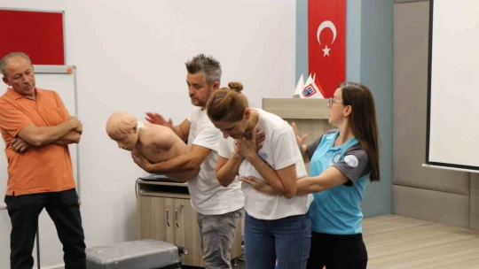 AYTO'da Temel İlk Yardım Eğitimi düzenlendi