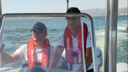 Bafa Gölü'ne düşen uçağı kurtarma çalışmalarına Jandarma destek veriyor