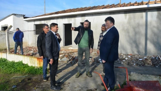 Bağarası'nda sentetik saha yenileniyor