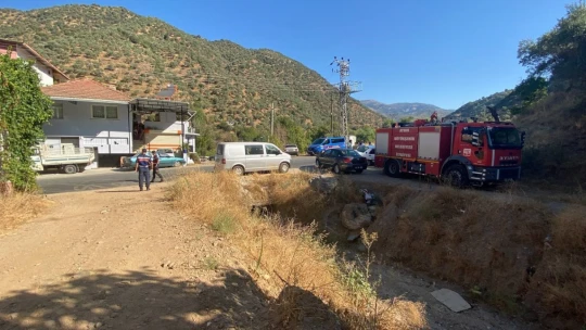 Bahçe yolunda feci kaza: Anne-baba hayatını kaybetti, çocukları yaralandı