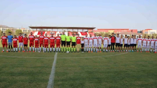 Bakan Bak: 'Türkiye bir spor devrimi yaşamaktadır'