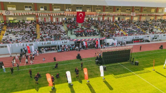 Bakan Bak: 'Türkiye bir spor devrimi yaşamaktadır'