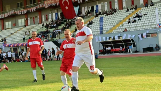 Bakan Bak: 'Türkiye bir spor devrimi yaşamaktadır'