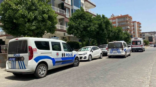 Balkonda düşen yaşlı kadın için ekipler seferber oldu