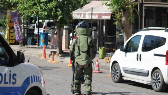 Balkondaki kadına polisten 'şüpheli valiz' uyarısı