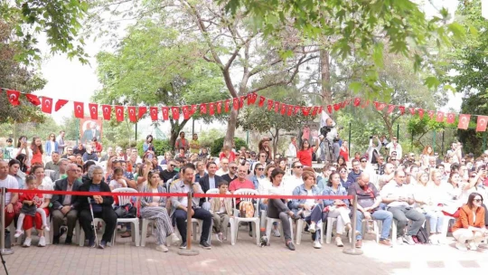 Başak Koleji'nde öğrenciler 23 Nisan coşkusunu velileri ile birlikte yaşadı