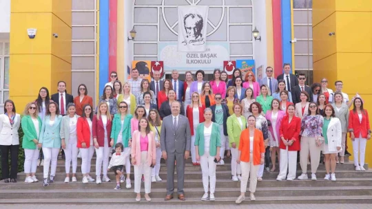 Başak Koleji'nde öğrenciler 23 Nisan coşkusunu velileri ile birlikte yaşadı