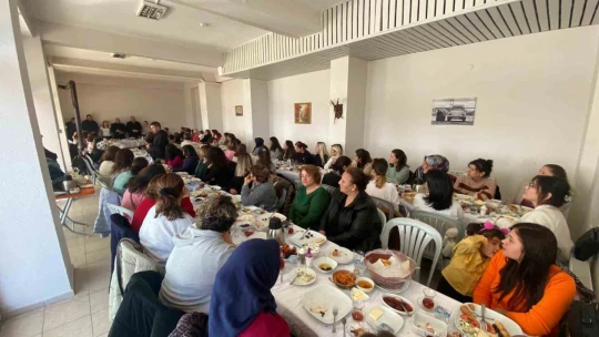 Başkan Adayı Özel, Bozdoğanlı kadınlar için 'Bizimgız Kafe' projesini açıkladı