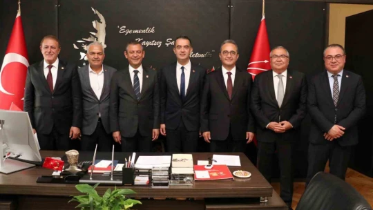 Başkan Arıcı, CHP Genel Başkanı Özel'le görüştü