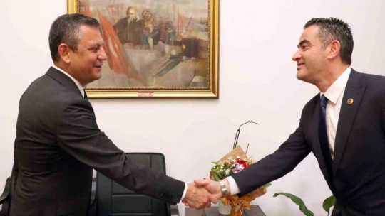Başkan Arıcı, CHP Genel Başkanı Özel'le görüştü