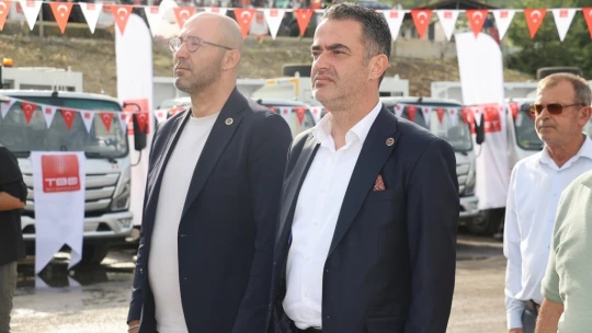 Başkan Arıcı, hibe edilen araçları teslim aldı