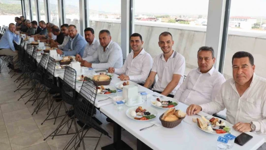 Başkan Arıcı, muhtarların sorunlarını dinledi