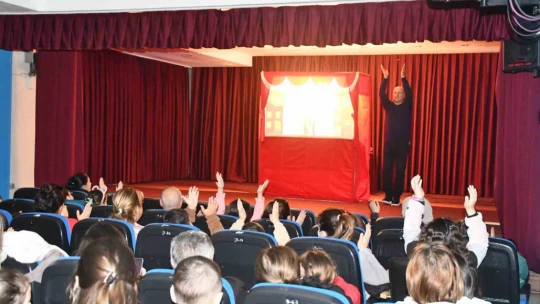 Başkan Arıkan'dan çocuklara yarıyıl hediyesi
