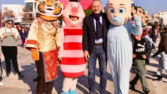 Başkan Atabay'dan, Didimli çocuklara karne hediyesi