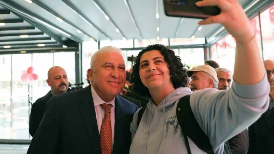 Başkan Atay 16'ıncı Kitap Kafe'yi hizmete açtı