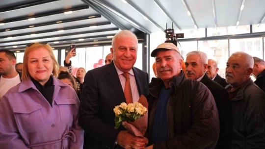 Başkan Atay 16'ıncı Kitap Kafe'yi hizmete açtı