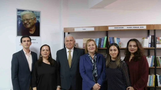Başkan Atay, 17'inci Kitap Kafe'yi açtı