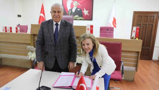 Başkan Atay'dan belediyede çalışan memurlara özel haklar