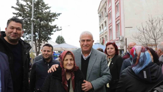 Başkan Atay, Efeler halkıyla buluşmaya devam ediyor