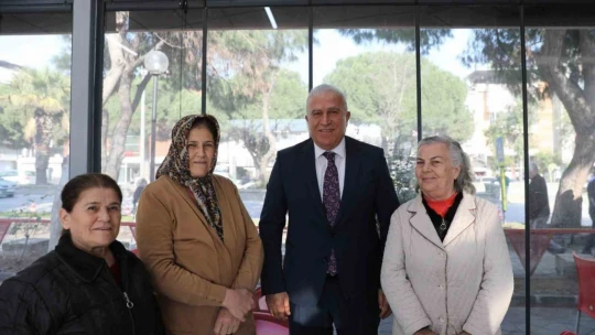 Başkan Atay Hanımevi'nde kadınlarla bir araya geldi