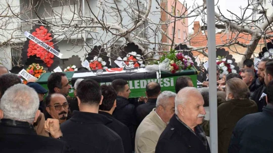 Başkan Atay'ın ağabeyi son yolculuğuna uğurlandı.
