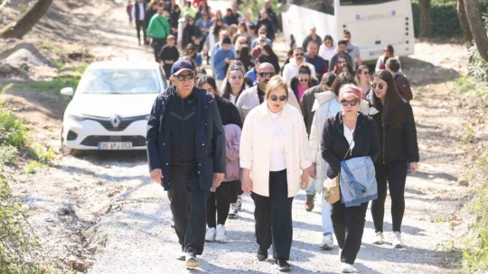 Başkan Atay, miniklerle doğa yürüyüşünde buluştu