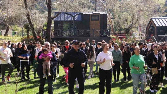 Başkan Atay, miniklerle doğa yürüyüşünde buluştu