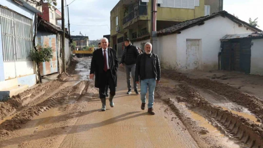 Başkan Atay sel mağduru vatandaşlarla buluştu