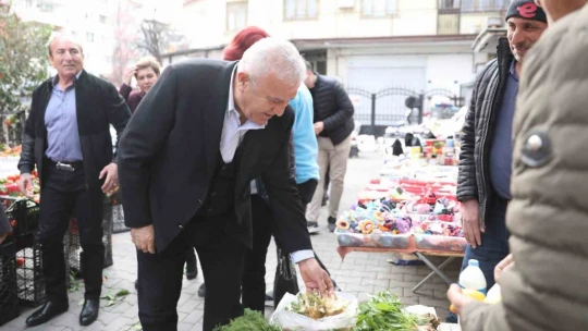 Başkan Atay vatandaşların taleplerini dinlemeye devam ediyor