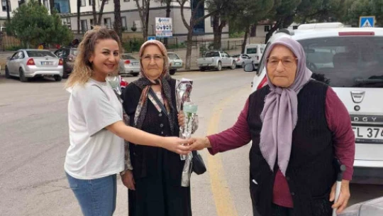 Başkan Büyükyapıcı, anneleri unutmadı