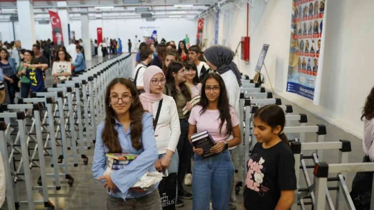 Başkan Çerçioğlu 100 bine yakın kitapseveri Fuar Aydın'da buluşturdu