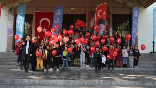 Başkan Çerçioğlu, Aydınlı çocukları tiyatro ile buluşturdu