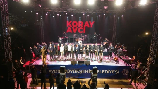 Başkan Çerçioğlu Aydınlılara unutulmaz bir yeni yıl coşkusu yaşattı