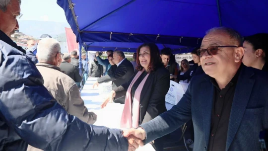 Başkan Çerçioğlu, Bozdoğan'da halka fide dağıttı