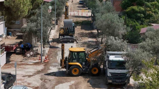 Başkan Çerçioğlu Buharkent'in yollarını yeniliyor
