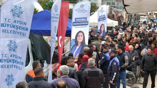 Başkan Çerçioğlu Buharkent'te vatandaşlara binlerce fide dağıttı
