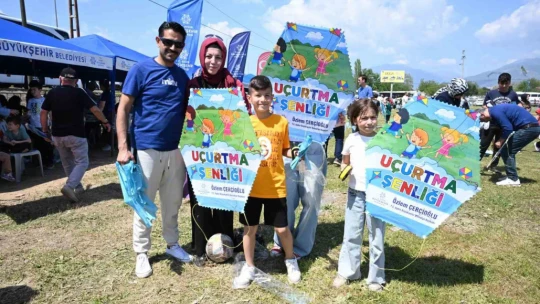 Başkan Çerçioğlu, çocukları Uçurtma Şenliği'nde buluşturdu