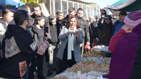 Başkan Çerçioğlu Didim pazarında vatandaşlarla buluştu