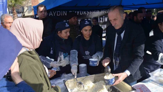 Başkan Çerçioğlu Didim pazarında vatandaşlarla buluştu