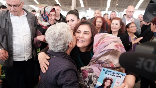 Başkan Çerçioğlu, Efeler Kapalı Pazaryeri'nde vatandaşlarla buluştu