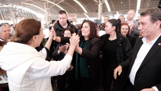 Başkan Çerçioğlu, Efeler Kapalı Pazaryeri'nde vatandaşlarla buluştu