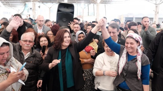 Başkan Çerçioğlu, Efeler Kapalı Pazaryeri'nde vatandaşlarla buluştu