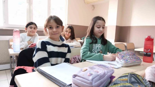 Başkan Çerçioğlu, her yaştan öğrencilere yönelik eğitimleri devam ediyor